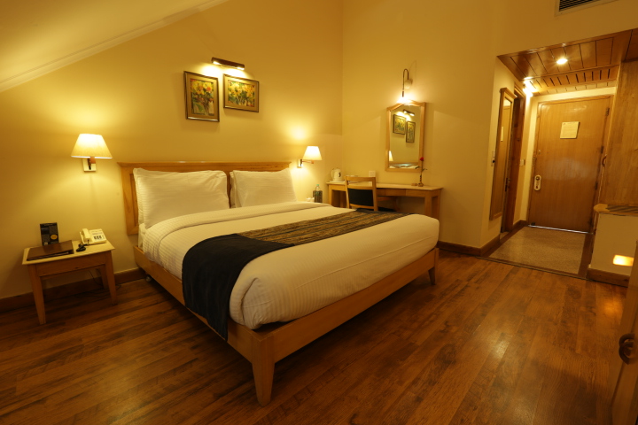 Luxurious room at best hotel in shimla