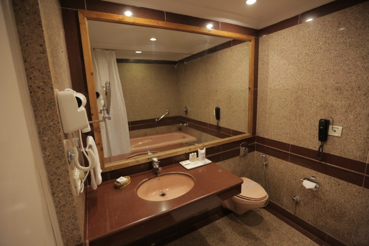 Well furnished toilet at best hotel in shimla