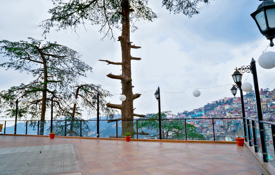 Banquet hall with all the basic and advance services