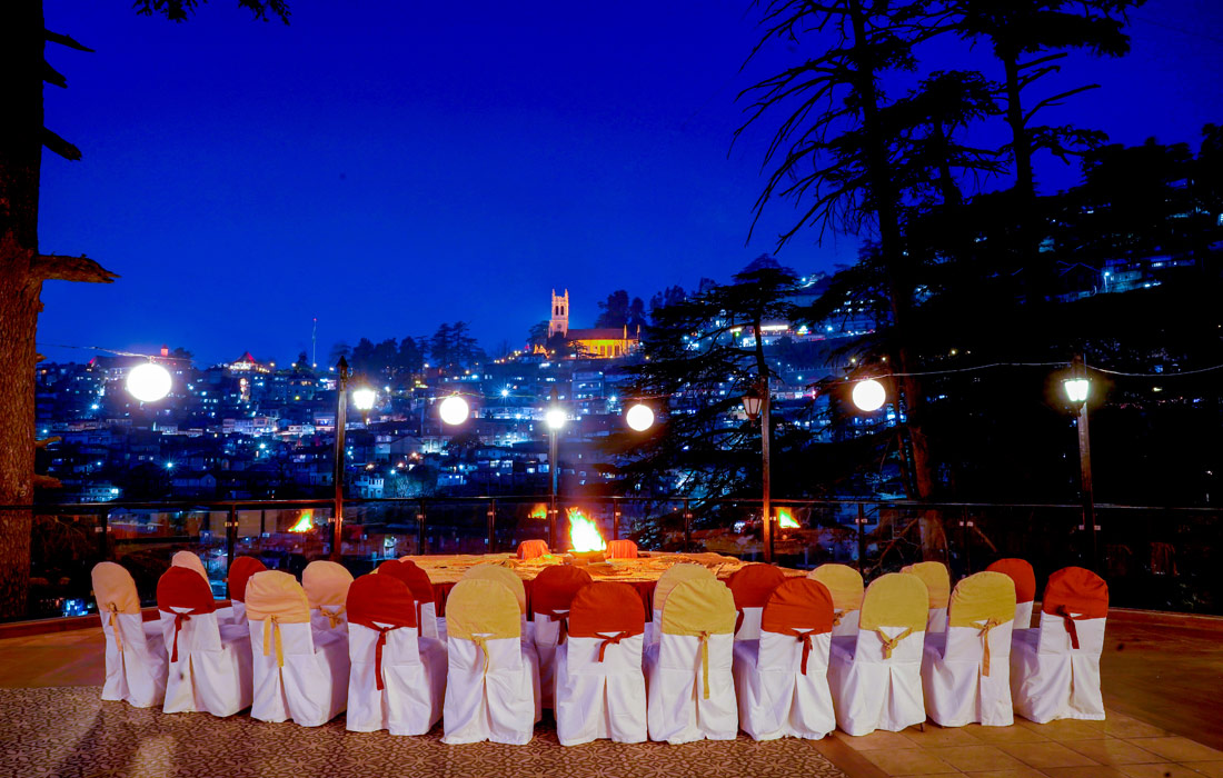 Banquet hall with all the basic and advance services