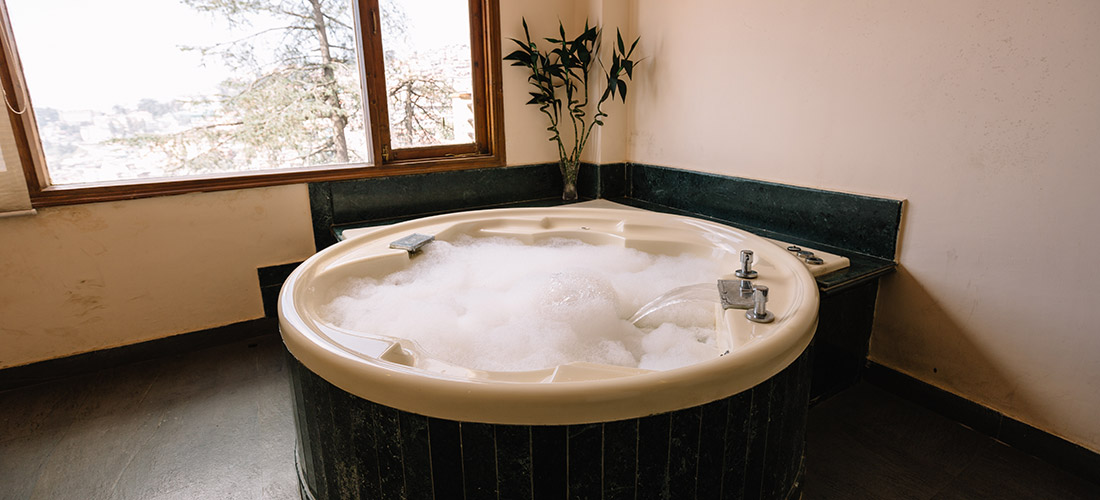 Bathtub to ease your senses