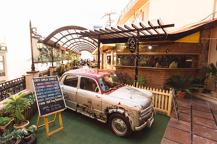 Hotel Willow Banks Front View