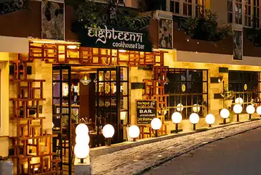 Bar services at Willow Banks Hotel in Shimla